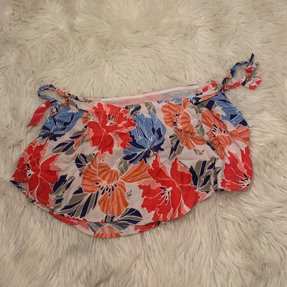 ASTR Floral Off the Shoulder Crop Top - Picture 7 of 8